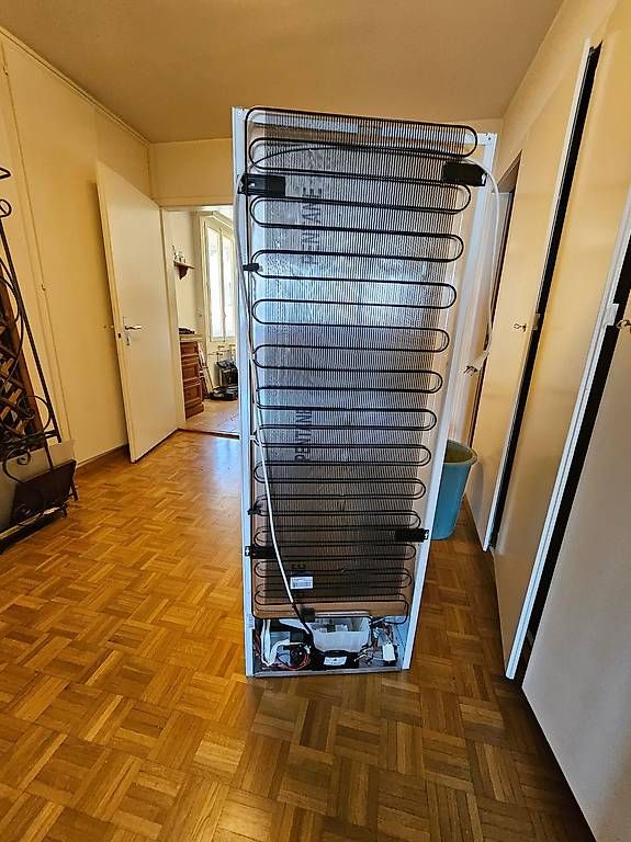 Frigoriferi: Frigo Electrolux IK283SAR Normes suisses – Usato da Montreux venduto da Motzet 3