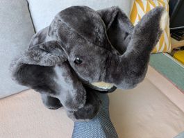 Elefant Plüschtier gross 