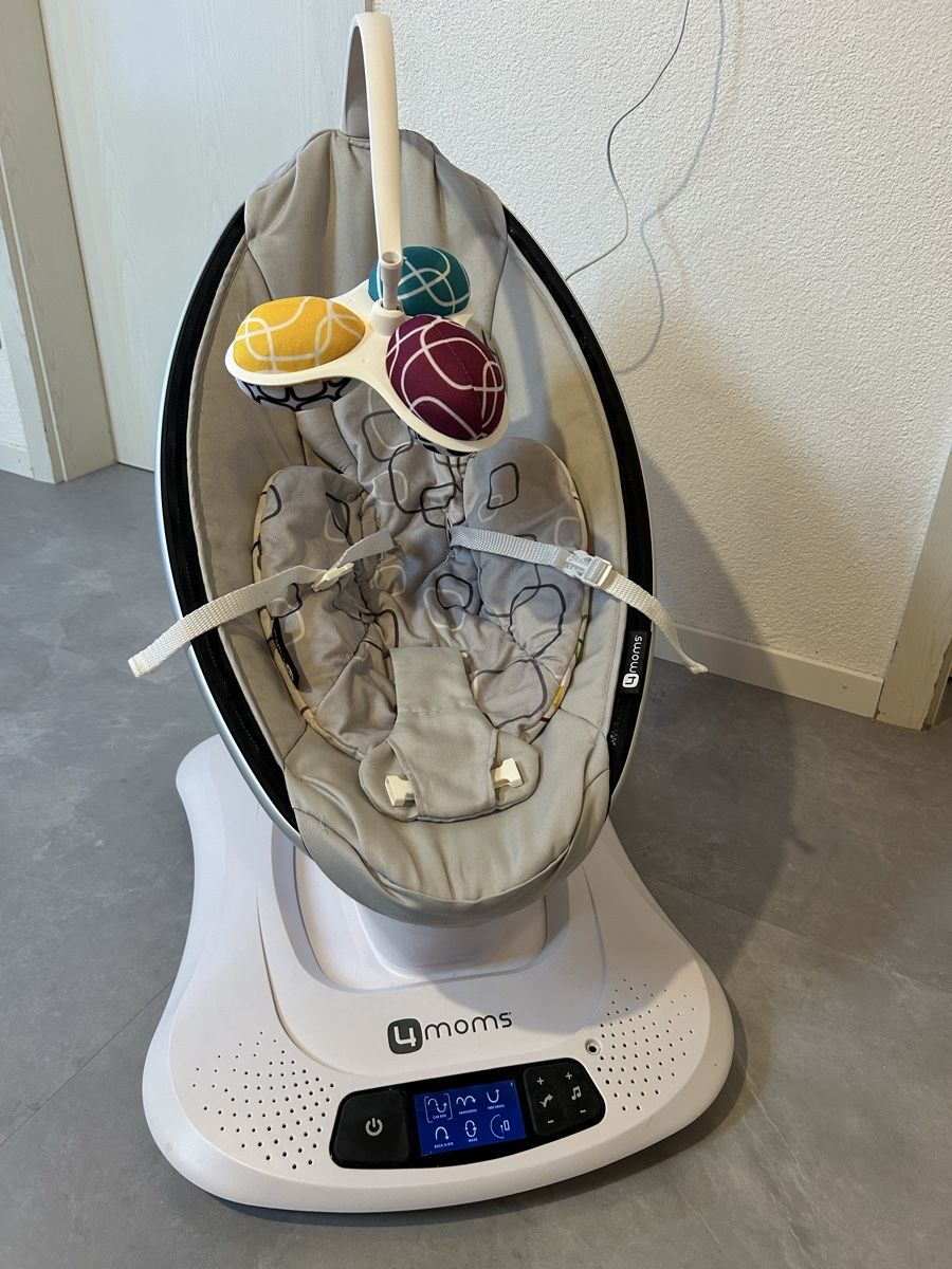 4moms Sdraiette & Sdraiette a dondolo: mamaRoo Babywippe – Usato da Hagenbuch ZH venduto da Rayliz17 3