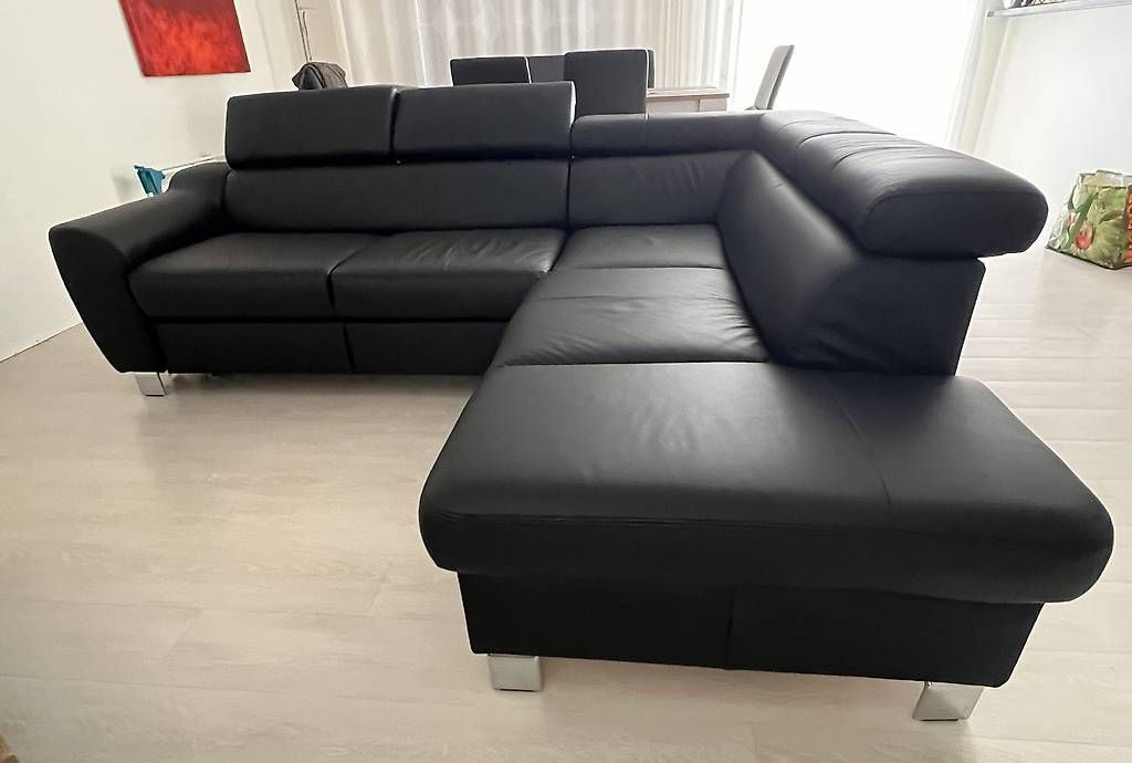 Divani: Ecksofa aus Leder mit Schlaffunktion und Stauraum – Usato da Pfungen venduto da Pumii1 4