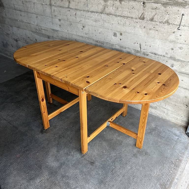 Tische: Table en bois massif modulable - bon état – Gebraucht aus La Chaux-de-Fonds von bon_2569