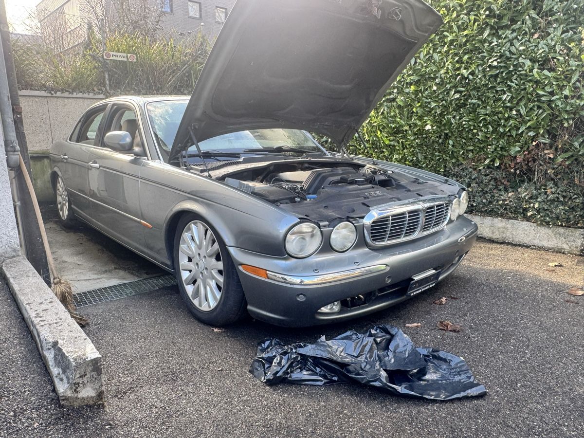 Jaguar Automobili: Jaguar xj8 Executive 3.5  – Difettoso da Windisch venduto da val_d66z 7