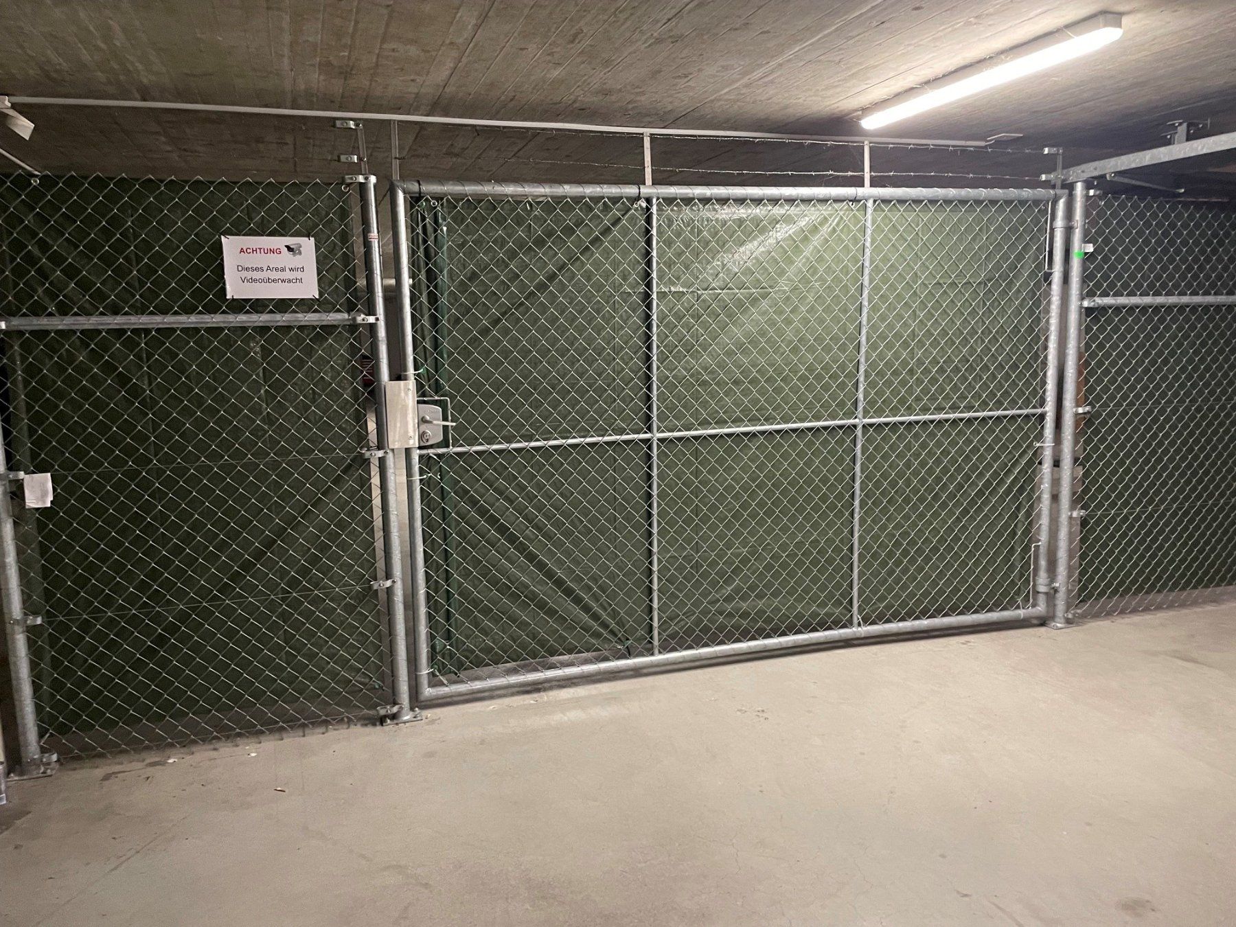 Sonstiges: Abtrenngitter mit Tor und Schloss – Gebraucht aus Muttenz von abbiamo09 2