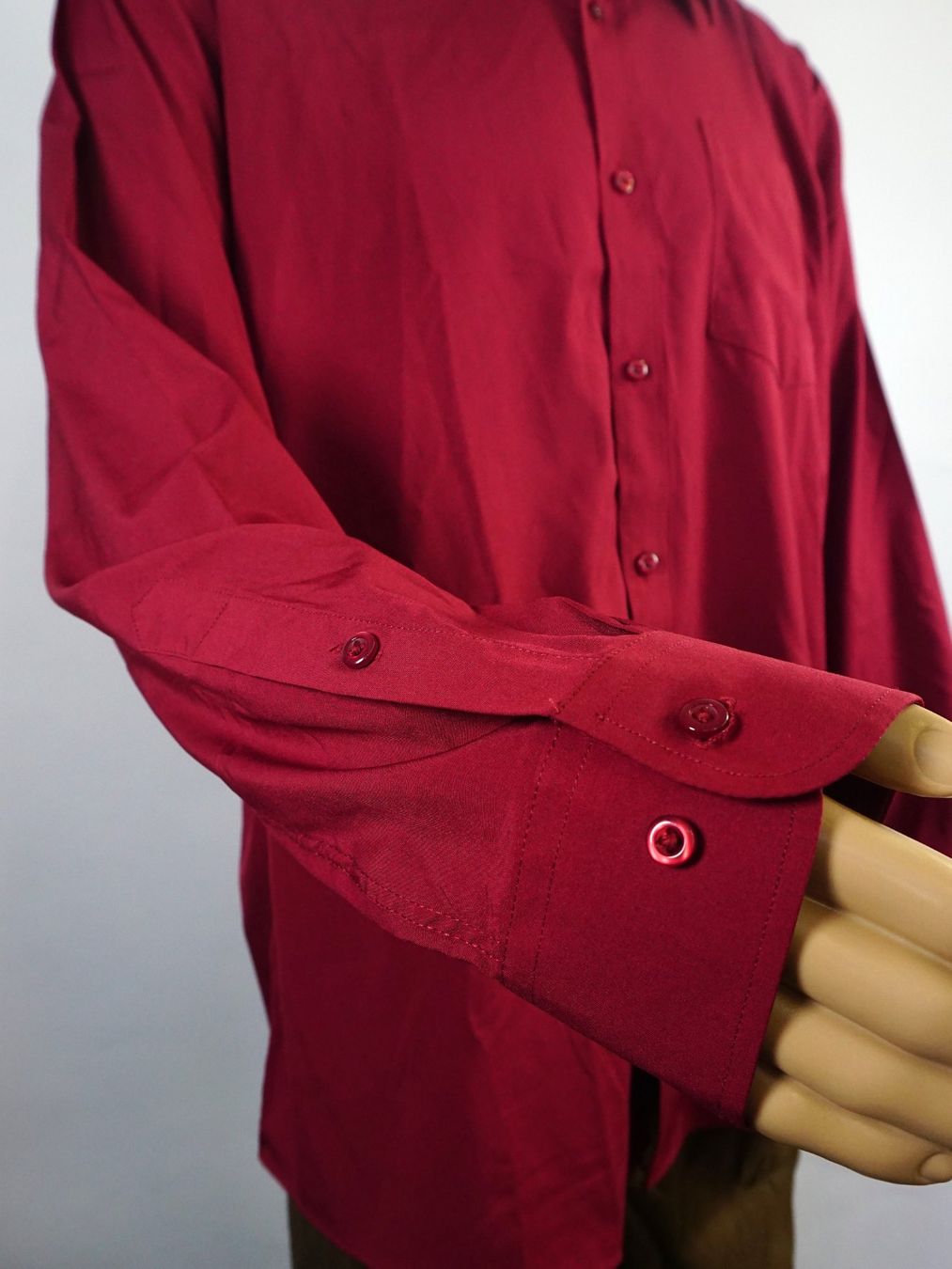 Shein Lotti di vestiti: Maronenbraune Manfinity-Hose mit weinrotem Hemd – Usato da Pratteln venduto da Restwert_Pratteln 8