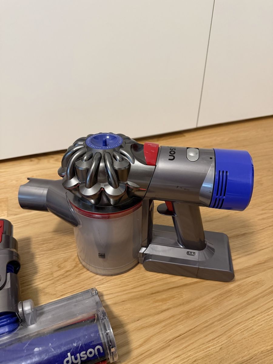 Dyson Aspirapolveri & Accessori: Dyson V8 – Usato da Meyrin venduto da SA_3006 1