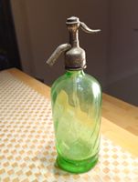Antike Syphonflasche aus Uranglas Frankreich Top
