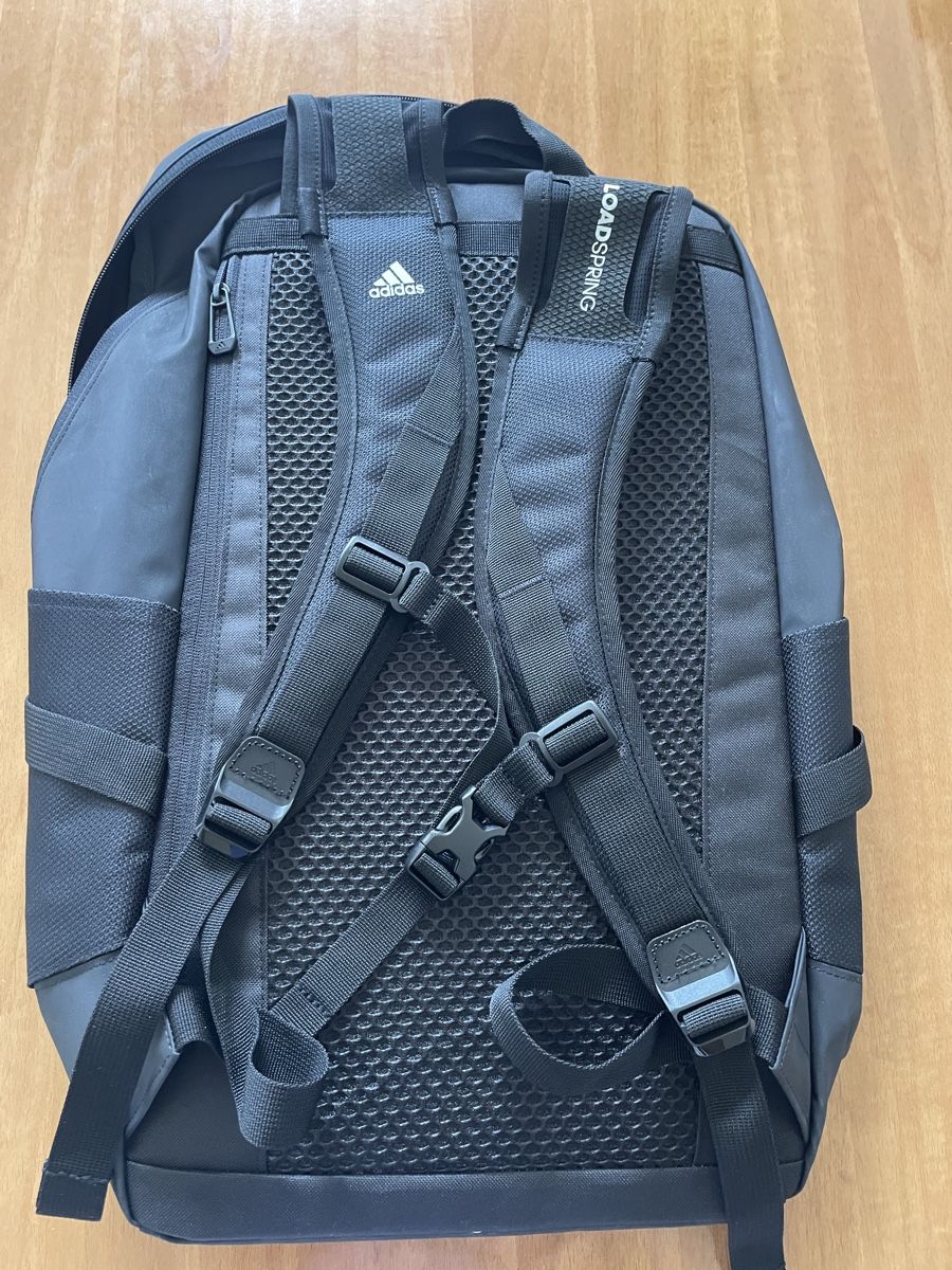Adidas Zaini: Adidas Loadspring Backpack black  – Usato da Meilen venduto da val_tsv8 2