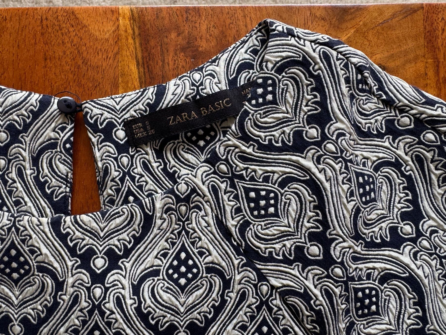 Zara Vestiti: ZARA KLEID, GR. S, GERADER SCHNITT, ORIENT. MUSTER – Usato da Zürich venduto da rolo66 2