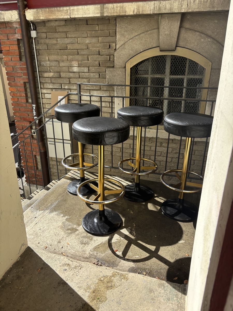 Hocker: Barhocker Set 4 Stk – Gebraucht aus Bern von Mavaha 1