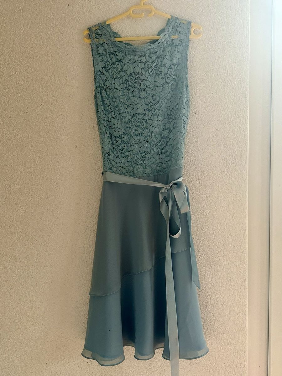 Robes: Schönes Kleid in hellblau Gr. 36 – D'occasion à Birrwil par kidsstore