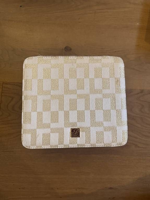 Estée Lauder Custodie per cosmetici: Estee Lauder Box / Necessaire neu! – Usato da Volketswil venduto da Jan.17
