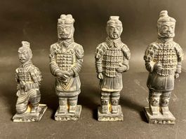 Vintage chinesische Terrakotta-Krieger Statuen Set