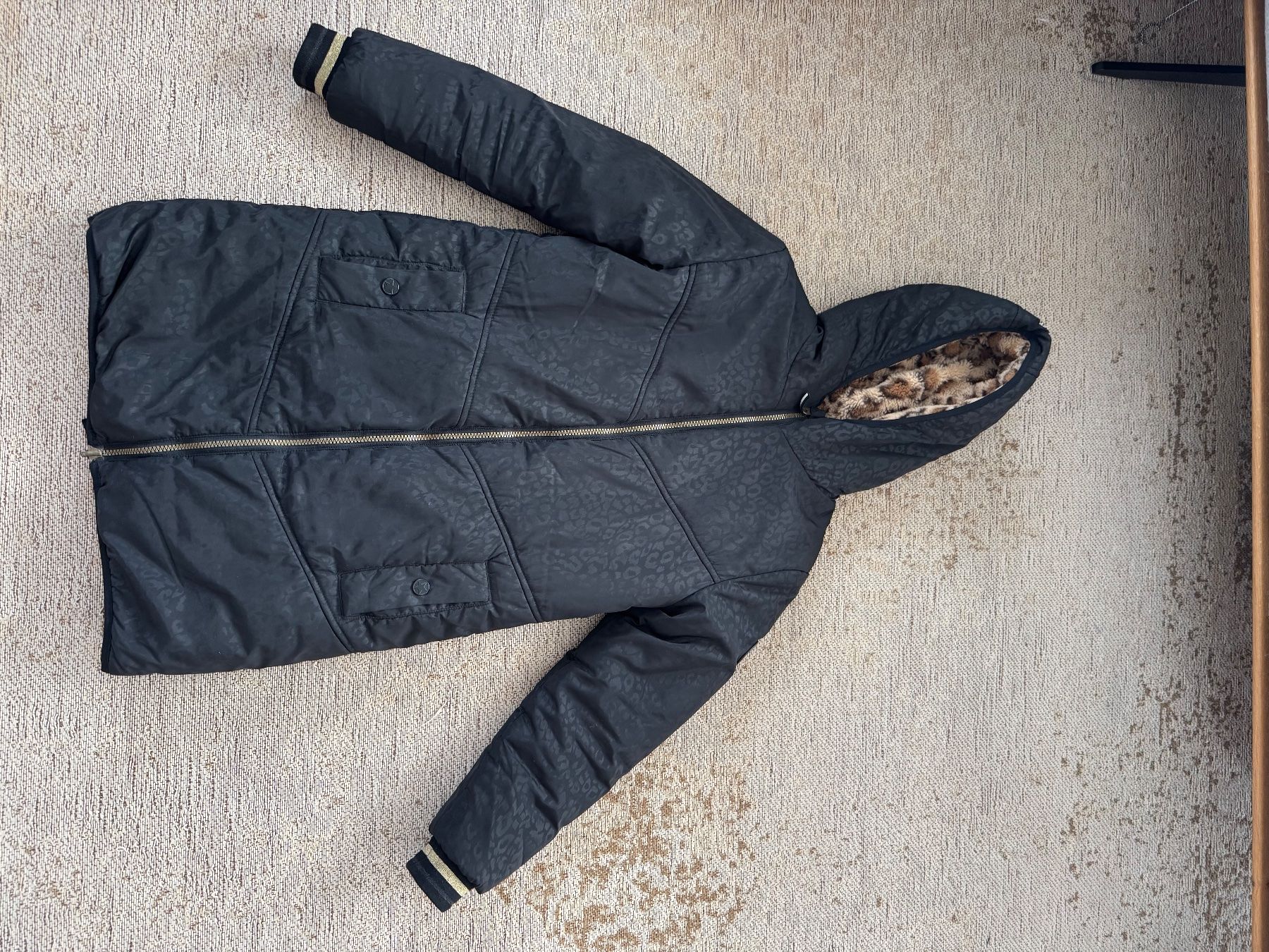 Jacken & Mäntel: Winterjacke easy tiger reversible – Gebraucht aus Zuzwil SG von DanielaB46