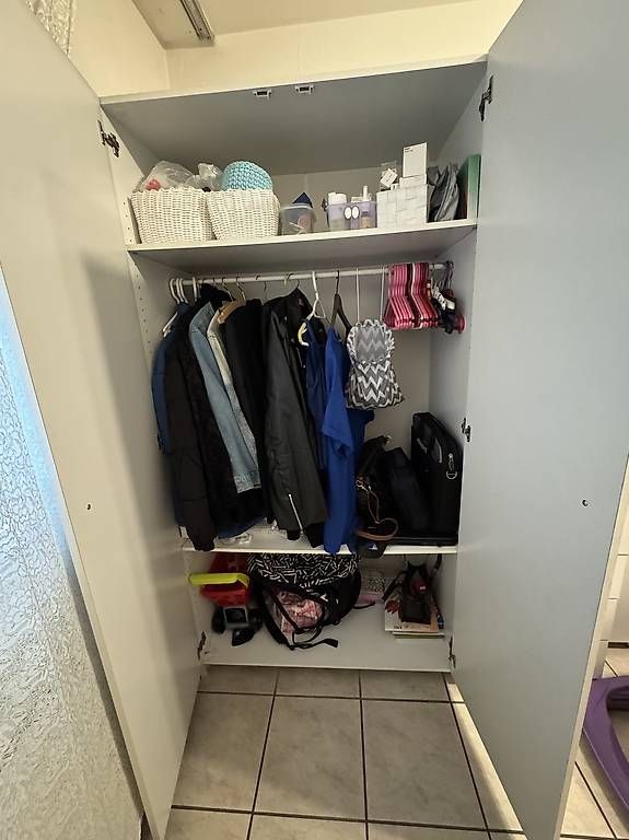 Armadi: Kleiderschrank und Abstellschrank – Usato da Bubendorf venduto da sar_9dgq 2