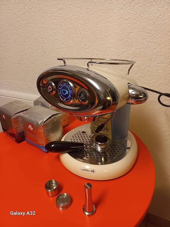 Macchine per caffè & Macchine per espresso: Illy Kaffemaschine X7 – Usato da Zürich venduto da superspaniuz 2