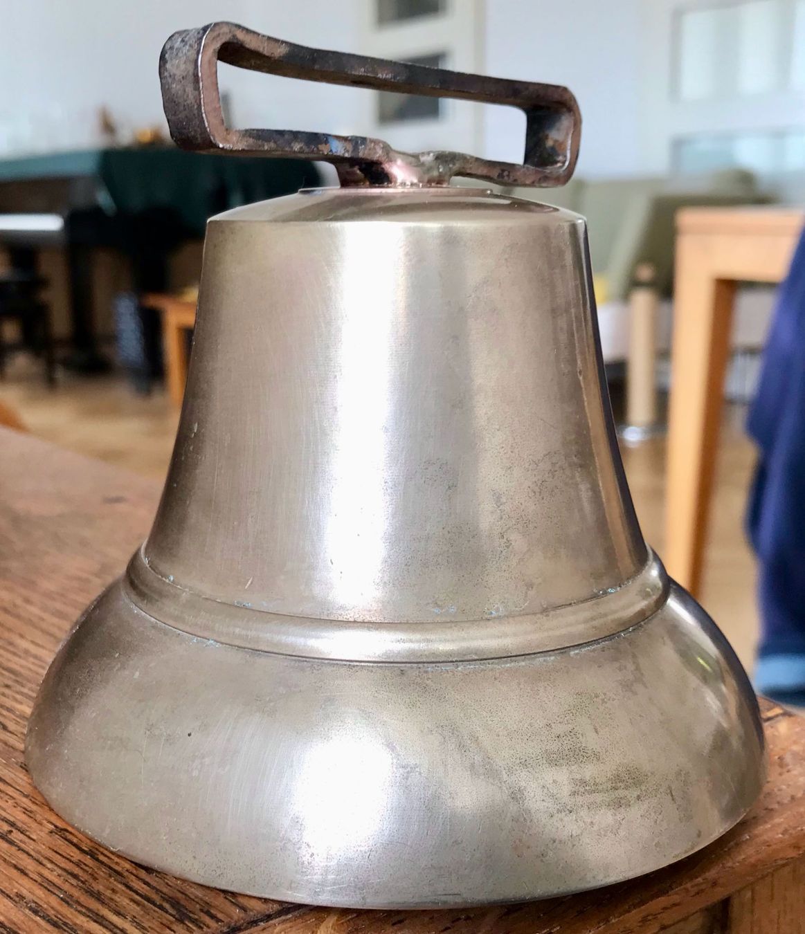 Glocken & Treicheln: SCHWEIZER GLOCKE SCHÖNER KLANG – Gebraucht aus luzern von Glieve 1