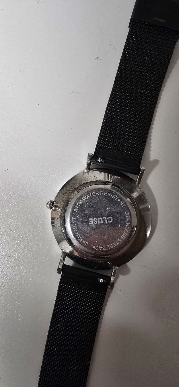 Cluse Orologi: Cluse Damenuhr Minuit Mesh Silver Black – Usato da Lommis venduto da FastFurious 2