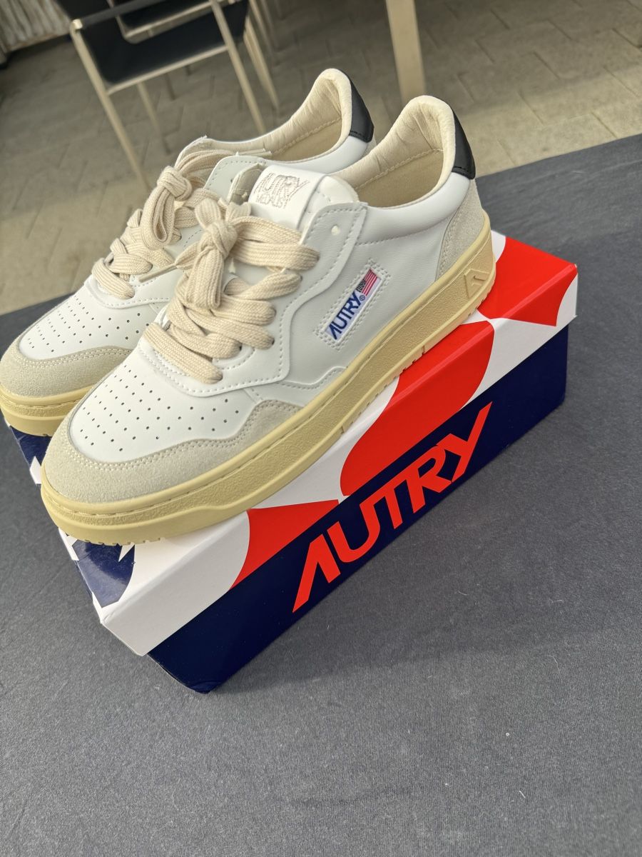 Chaussures hommes: Autry Sneakers Grösse 40 – Neuf avec emballage d'origine à Lengnau BE par kev_7fhj 1