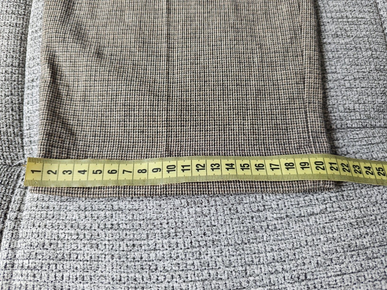 Massimo Dutti Pantaloni: Massimo Dutti Wool Blend Trousers - Size 38 – Usato da Zürich venduto da alu_dzr7 7