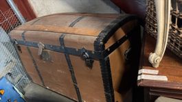 Malle de voyage ancienne en bois et métal bon état