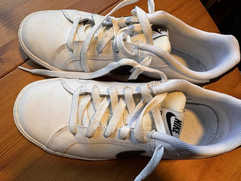 Herrenschuhe: Nike Schuhe 10.- pro Paar  – Gebraucht aus Bad Ragaz von mor_d7kw