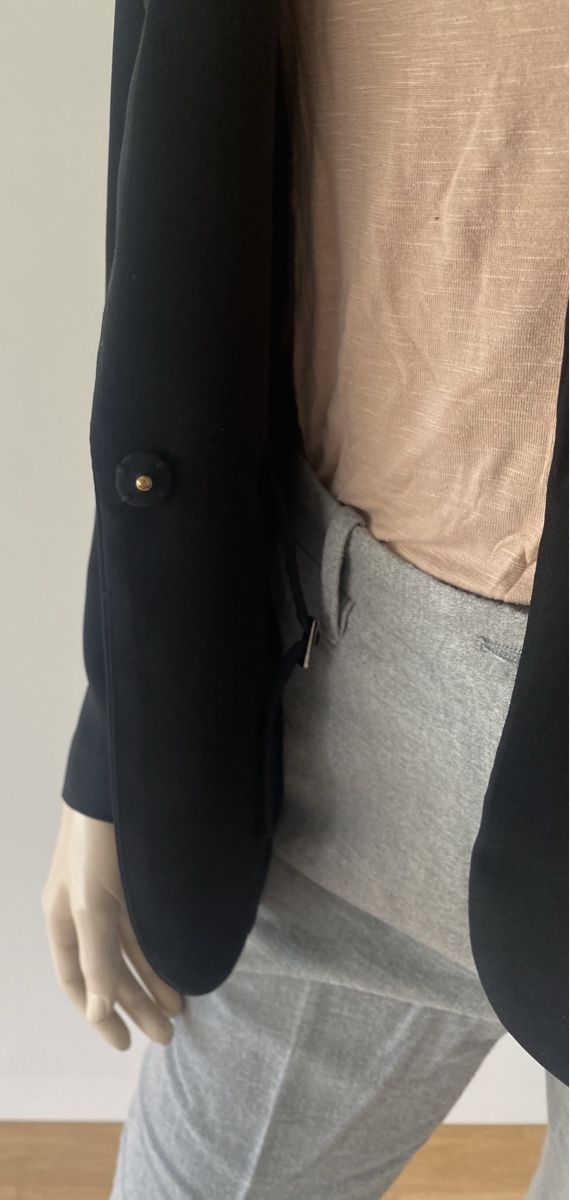 H&M Completi & Tailleur: H&M Blazer SIZE 38 fitted – Nuovo (secondo la descrizione) da Walchwil venduto da Finibaci 5