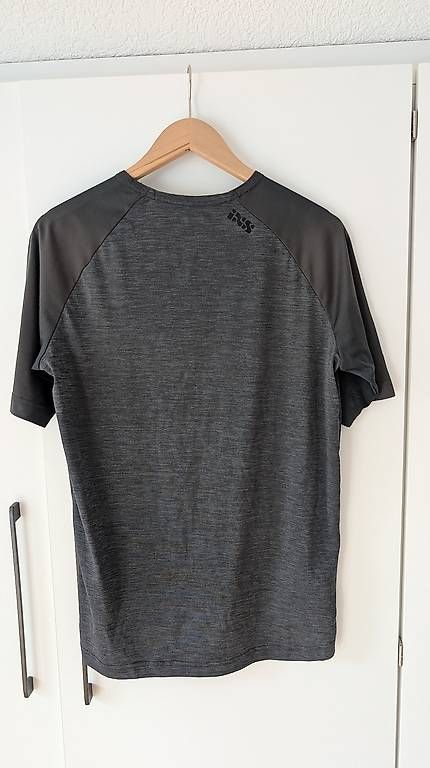 Canottiere & Pantaloni: iXS Bike Shirt M – Usato da Gretzenbach venduto da Ursmue