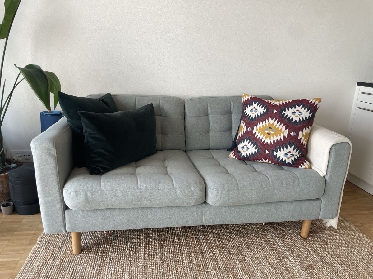 Ikea Sofas: Sofa 2-Sitzer grau  – D'occasion à Basel par dov_6hnv