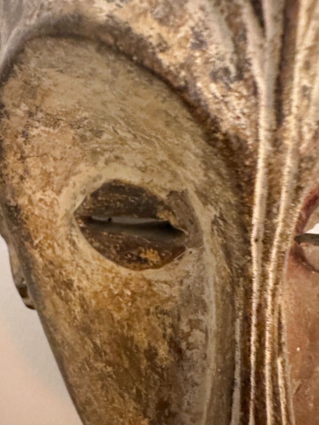 Internationale Kunst: Ngbandi-Maske, Kongo – Holz, polychrom gefasst, ca. 28 cm – Gebraucht aus Zürich von willson-quayle 3