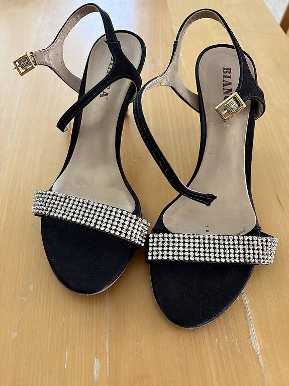 Scarpe da donna: High Heel Sandalen Bianca Grösse 38 – Usato da Männedorf venduto da Clarimusic