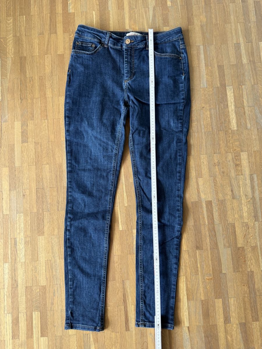 Pieces Jeans: Jeans PIECES Grösse XL/32 dunkelblau – Gebraucht aus Münsingen von sam_528s 2
