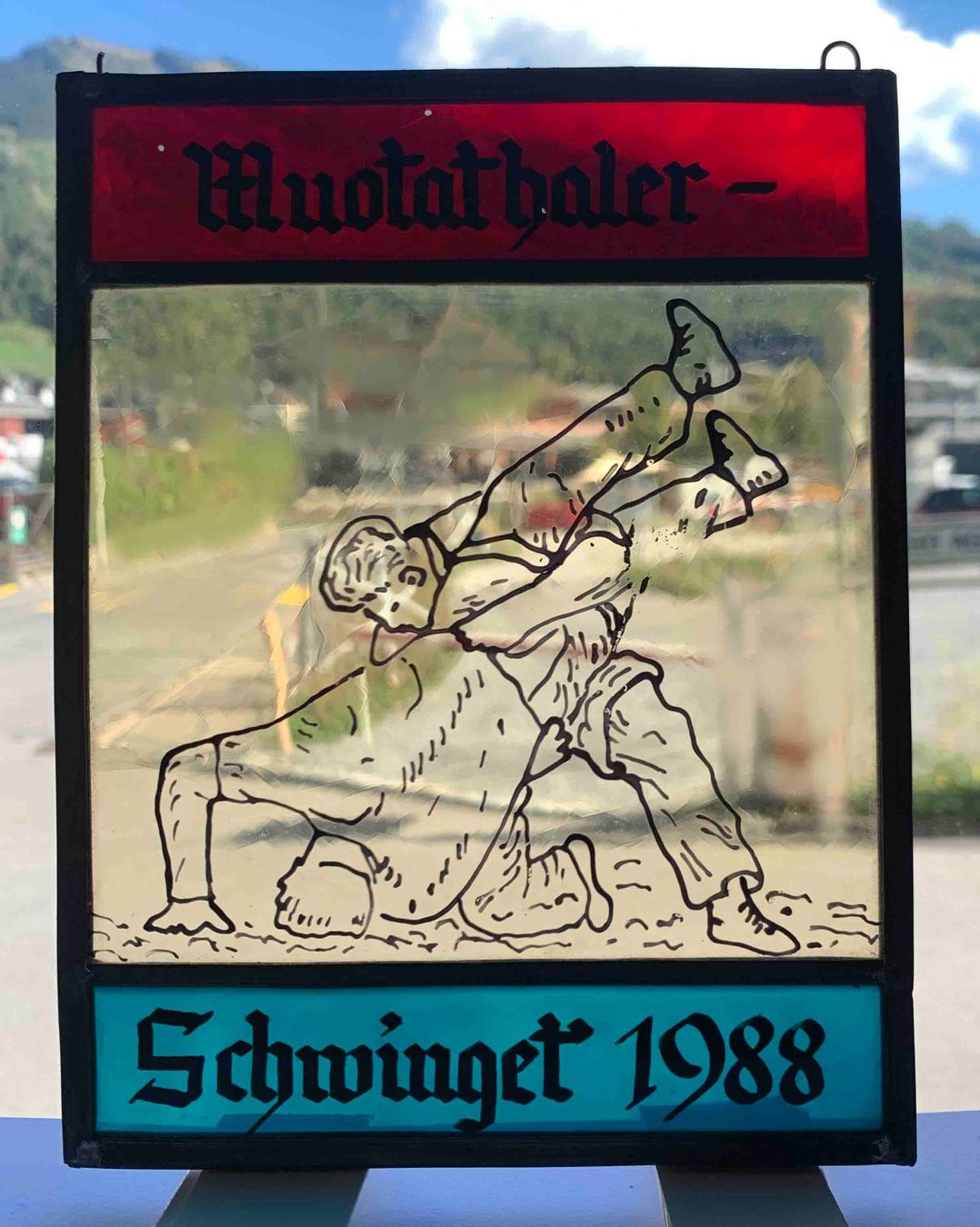 Sonstige Antiquitäten & Kunst: Bleiglasbild Muotathaler Schwinget 1988 – Gebraucht aus Goldau von Balkonia09