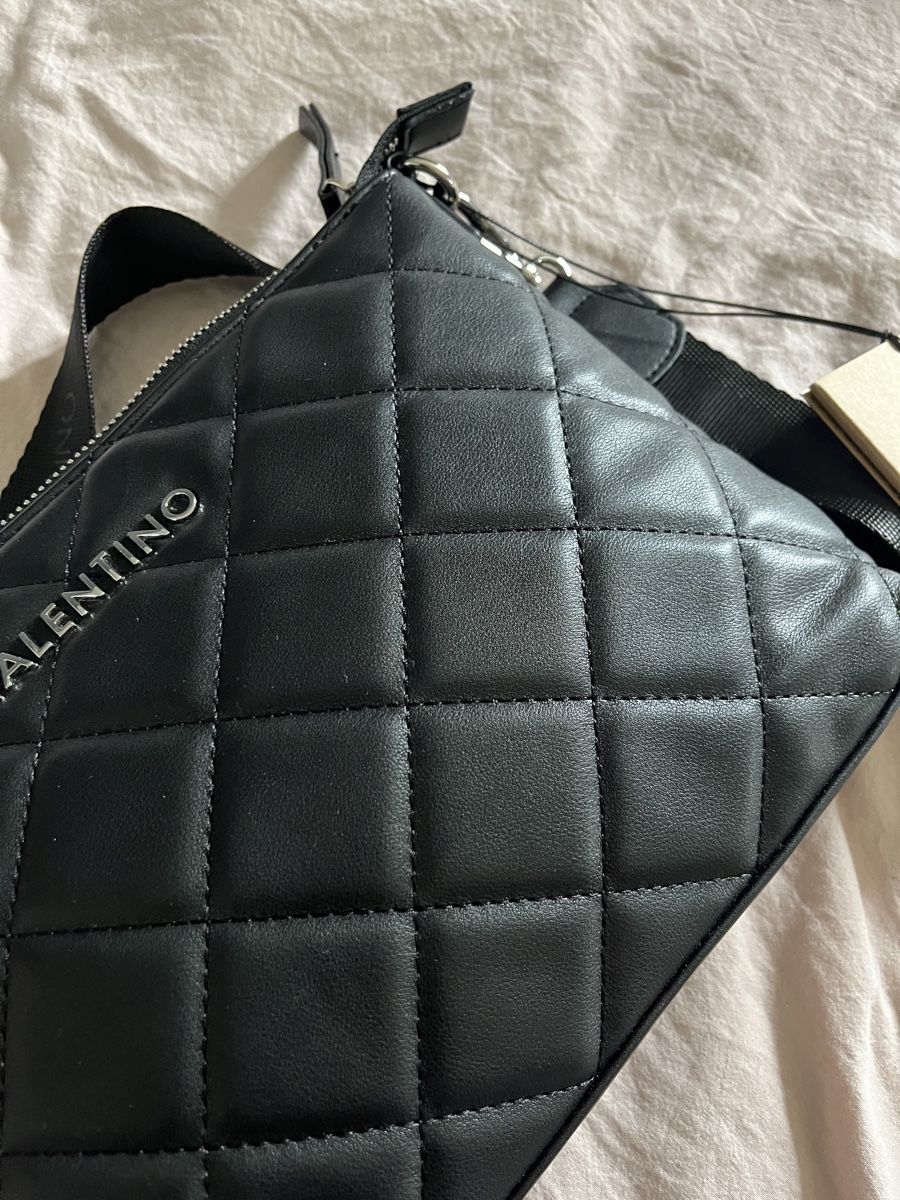 Valentino Borse: Schwarze Valentino Umhängetasche – Nuovo e nell'imballaggio originale da Sulgen venduto da jac_hp2g 5