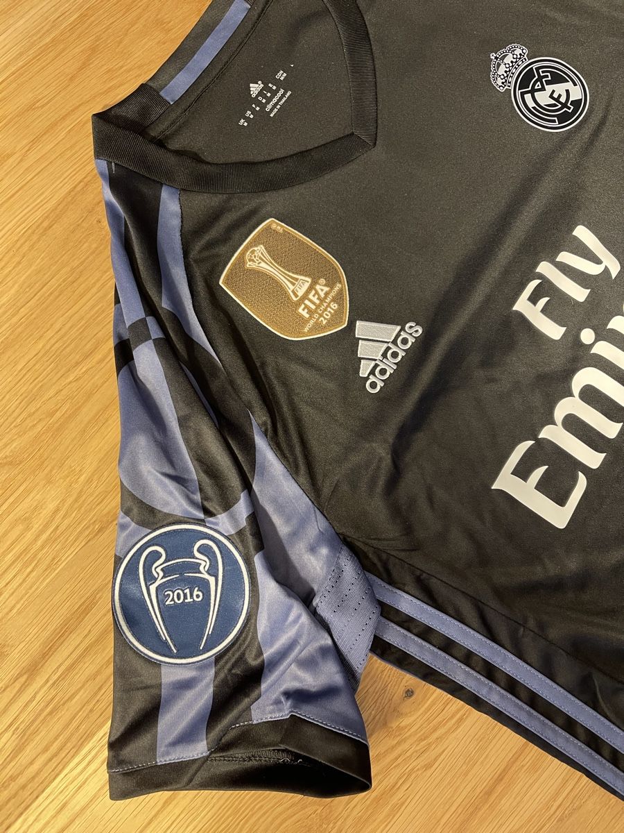 Real Madrid Canottiere & Pantaloni: Real Madrid Auswärts 2016/17 – Usato da Ballwil venduto da chieffzz 1