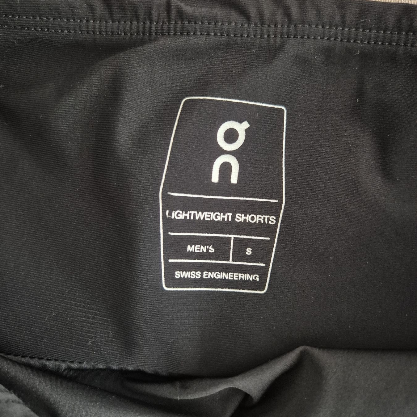 Pantaloni: On Running Shorts Schwarz Grösse S – Usato da Adliswil venduto da Mbmarc 2