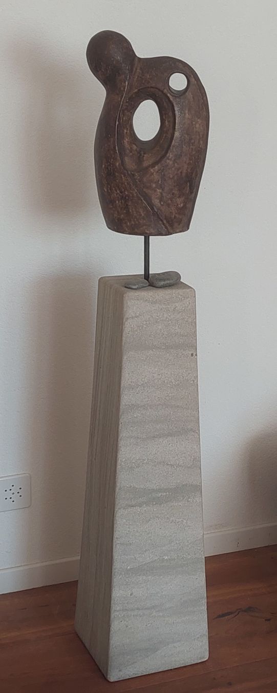 Sculture & Statue: Skulptur auf Steinsockel – Nuovo (secondo la descrizione) da Disentis/Mustér venduto da melmony