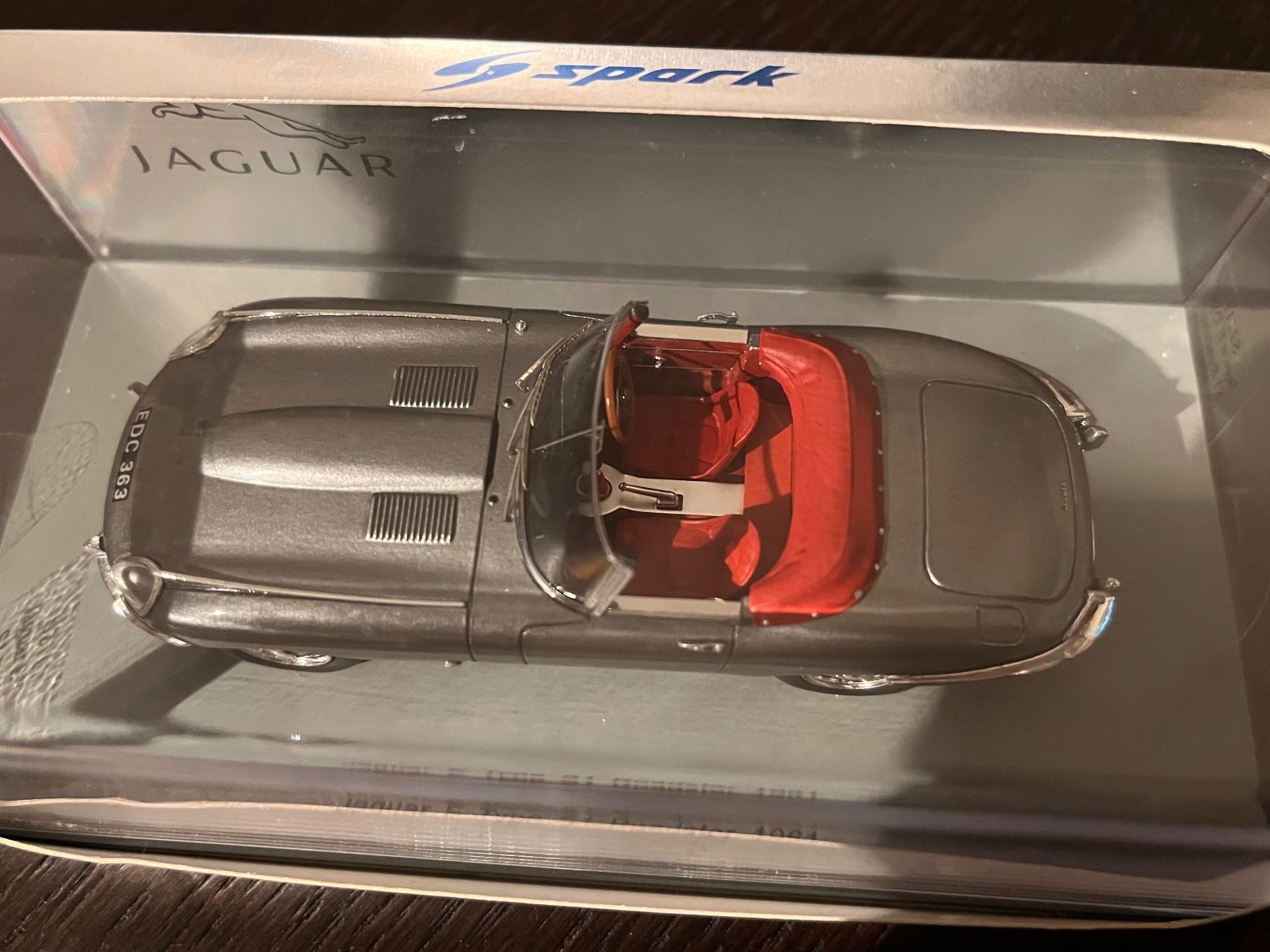 Jaguar Modellini d'auto: Jaguar E type roadster 1961 Spark 1/43 – Nuovo e nell'imballaggio originale da Boudry venduto da martin8mum 1