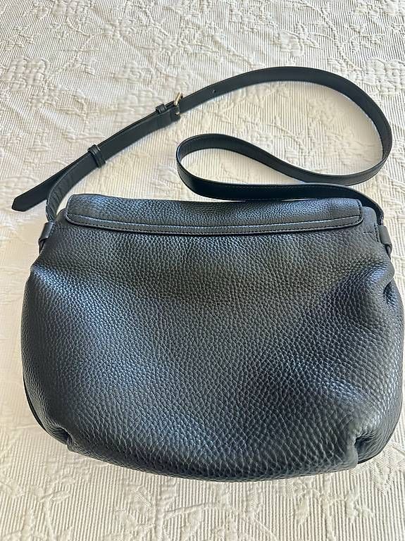 Marc Jacobs Taschen für Damen: Schwarze Marc Jacobs Leder Umhängetasche – Gebraucht aus ALPNACH DORF von yayanou 1