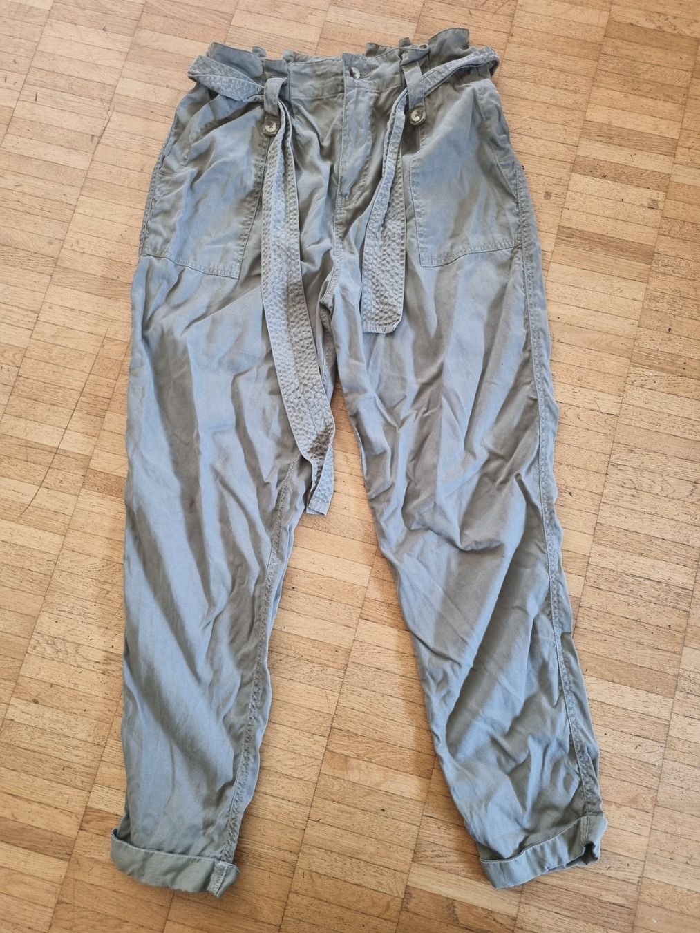 Yes Or No Hosen: Olive green pants – Neu (gemäss Beschreibung) aus Rüti ZH von irima_vanya