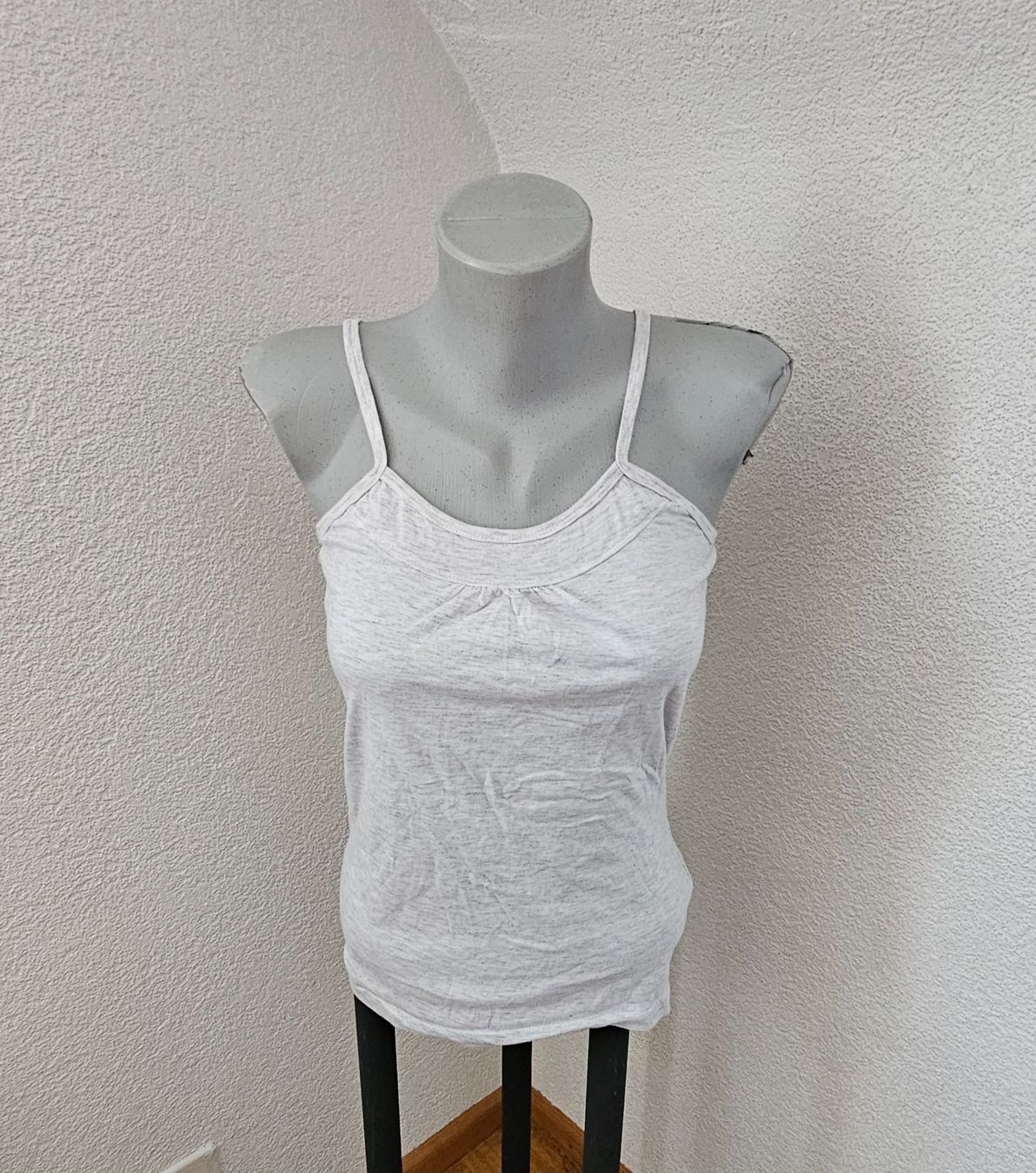Camicette, T-shirt & Top: neuwertiges Top / XS hellgrau meliert – Nuovo (secondo la descrizione) da Füllinsdorf venduto da Sunnebliemli7