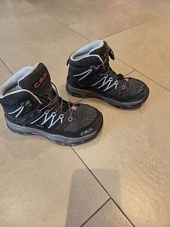 Scarpe da donna: Chaussures de marche – Usato da Evolène venduto da elo_2sbd 1