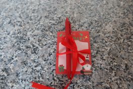 Weihnachtsnotizblock und Kugelschreiber