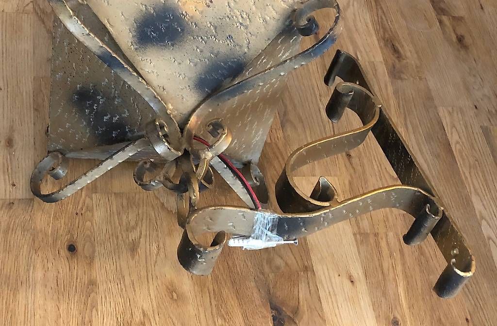 Lampes: aussen lampe metall und glas neu – D'occasion à Mörschwil par nvcmi 2