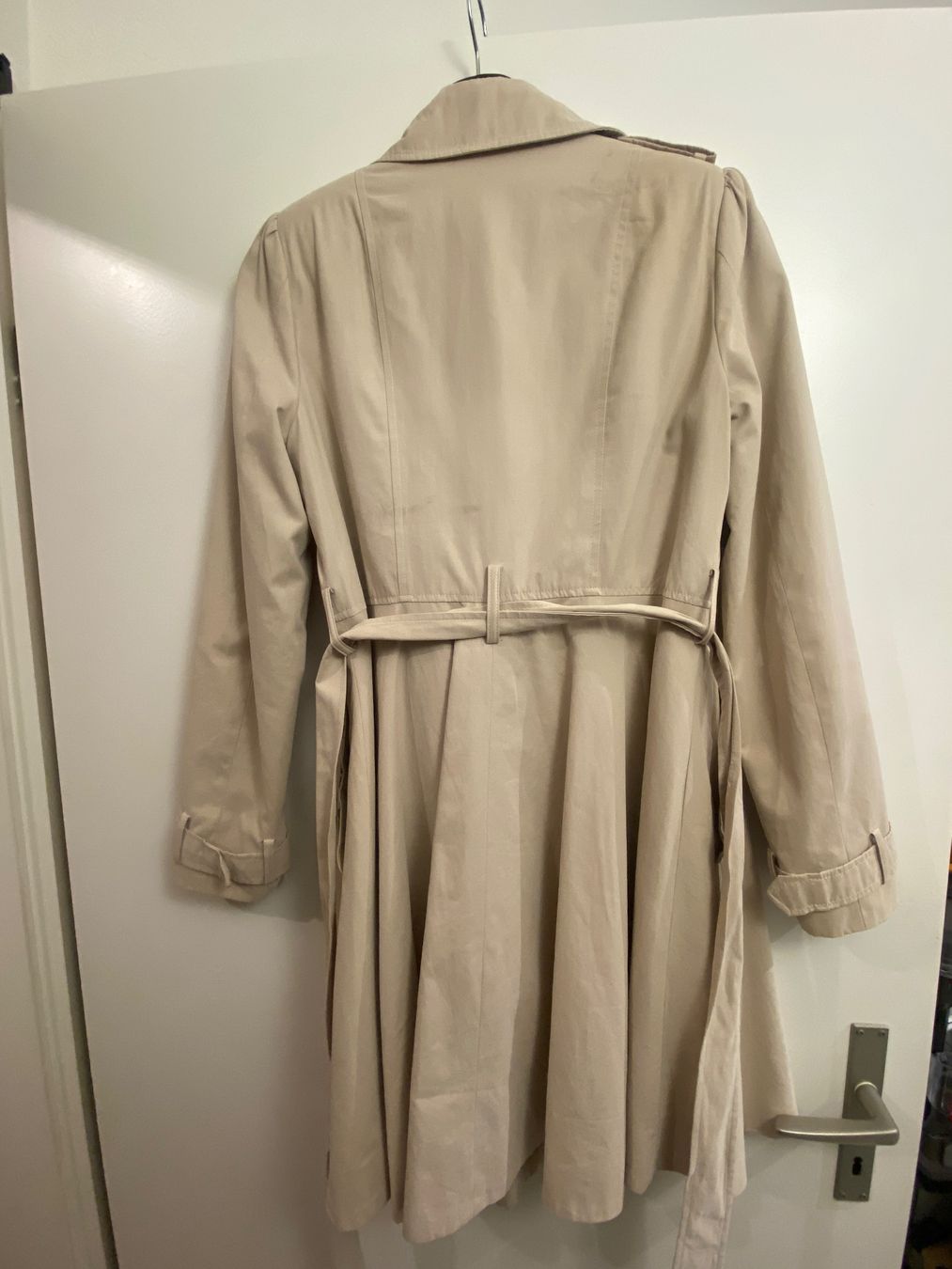 Nafnaf Cappotti: Beige Trenchcoat NafNaf – Usato da Zürich venduto da kim_m2kd 2