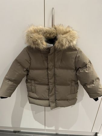Neue Daunenjacke Winterjacke Zara Kinder mit Kapuze Gr 116