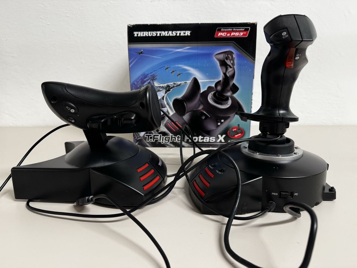 Thrustmaster Manettes: Thrustmaster T.Flight Hotas X Joystick für PC & PS3 – D'occasion à Zürich par Nobs1 5