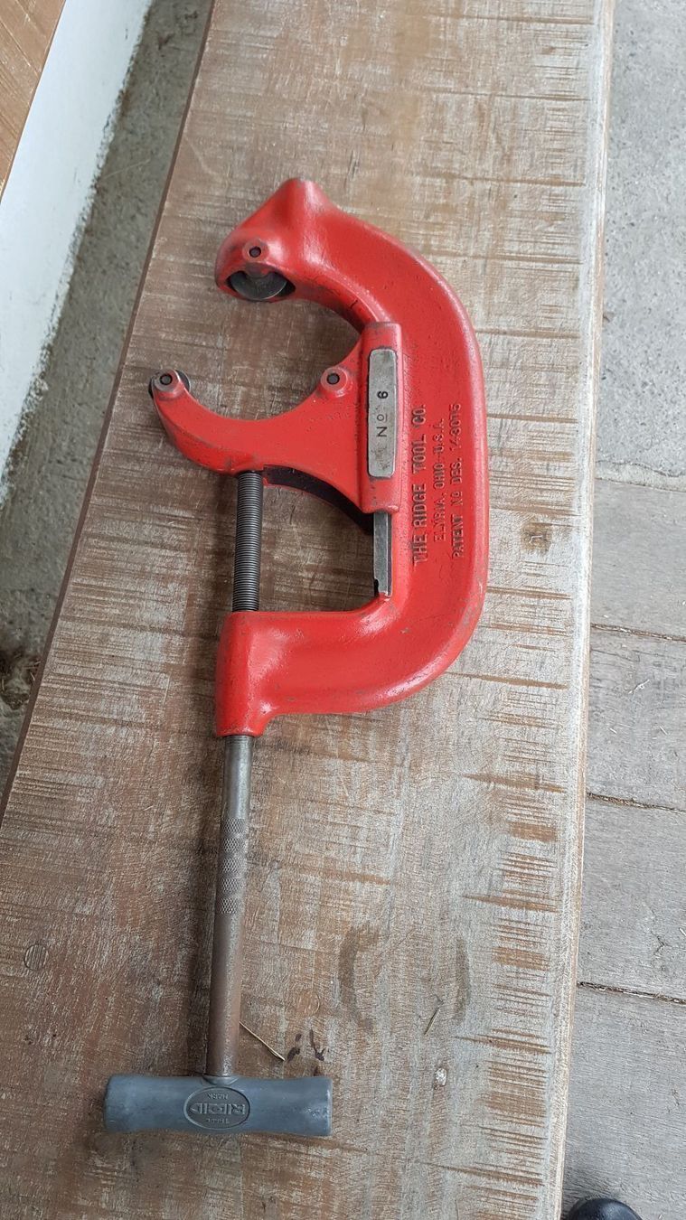 Tous les outils: Rohrabschneider – D'occasion à Hausen AG par ZIR02