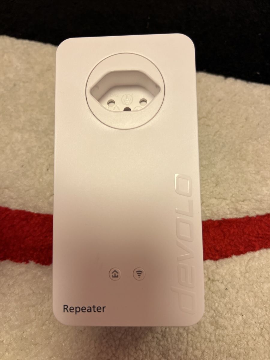 Devolo WiFi: Devolo WiFi Repeater+ ac mit Steckdose gebraucht – D'occasion à Küsnacht ZH par yurchick