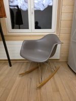Designer Schaukelstuhl im Eames Stil