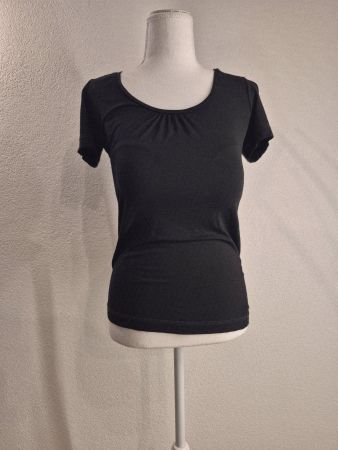 Schlichtes, schwarzes T-Shirt, Basic, Gr. S